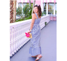 Load image into Gallery viewer, The Vineyard Straw Clutch with Hot Pink Bow - Interchangeable