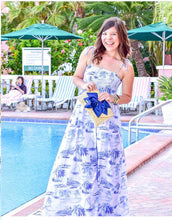 Load image into Gallery viewer, The Vineyard Straw Clutch with Navy Bow, Interchangeable Bow