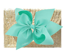 Load image into Gallery viewer, The Vineyard Straw Clutch with Mint Bow - Interchangeable
